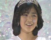 菊池桃子「30th anniversary 菊池桃子 in トップテン -日本テレビ秘蔵映像集-」のワンシーン。 (c) NTV