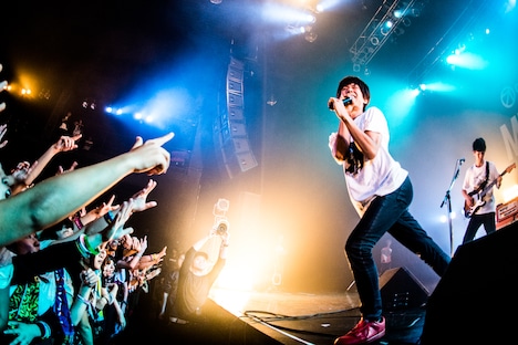 キュウソネコカミ（撮影：浜野カズシ）