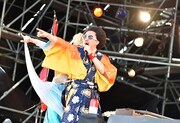 「RISING SUN ROCK FESTIVAL 2014 in EZO」でのレキシのライブの様子。（撮影：小川舞）