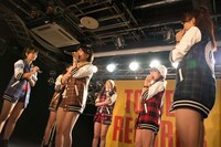 アップアップガールズ（仮）「勝負の11月4日に向けて…渋谷タワレコB1決戦」の様子。