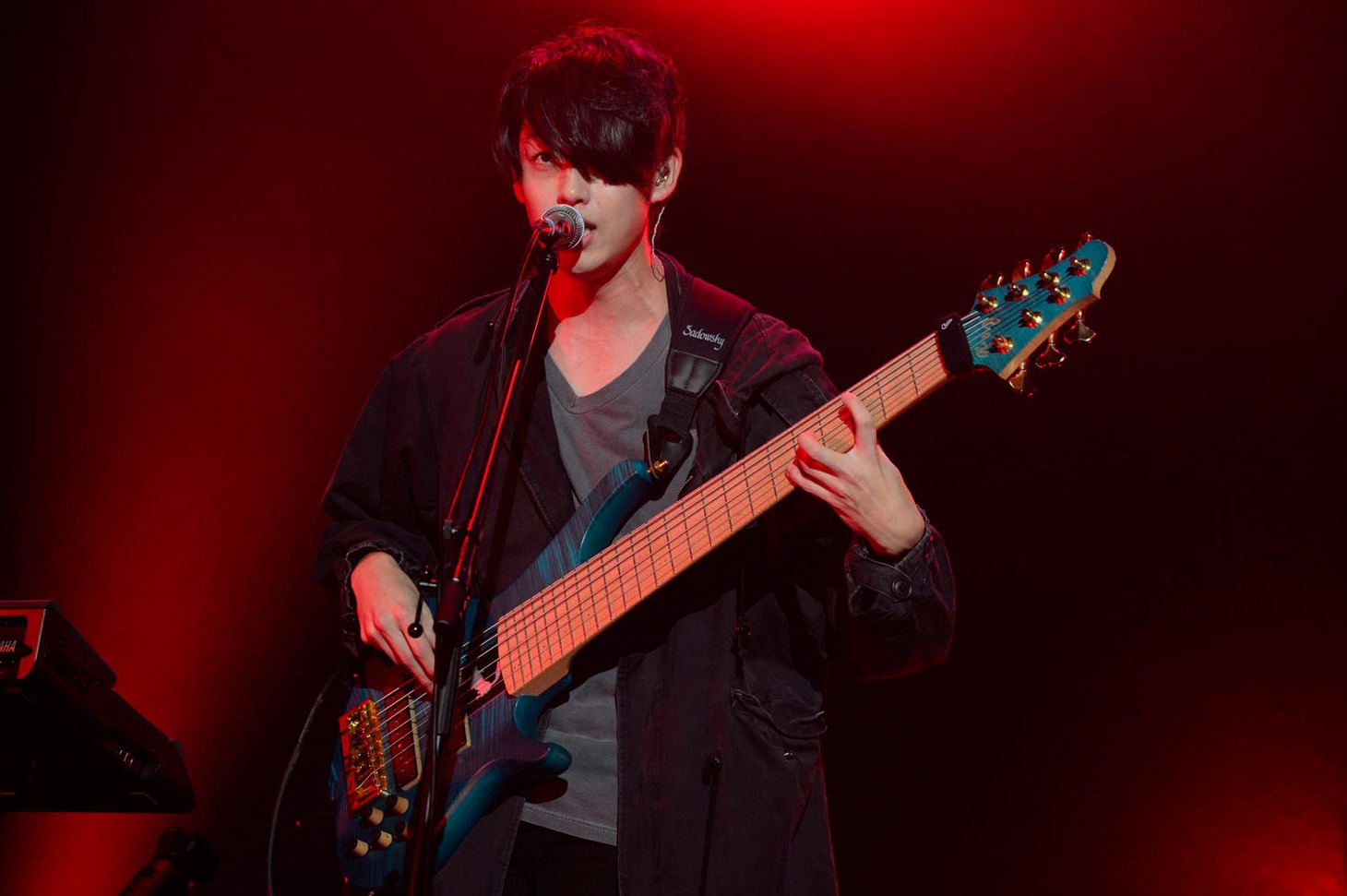 奥野翔太（B, Cho）