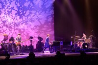 WEAVER「WEAVER "ID" TOUR 2014『Leading Ship』」渋谷公会堂公演の様子。