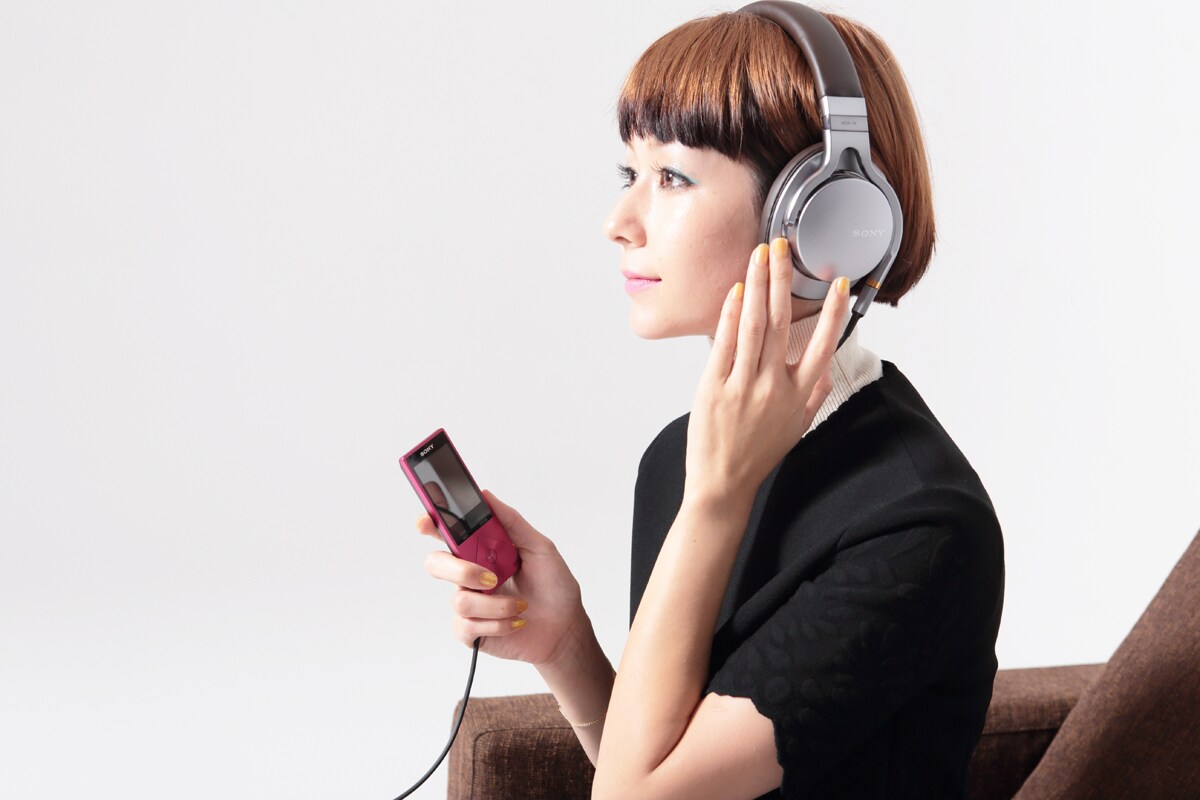 「KAELA meets WALKMAN A series」ビジュアル