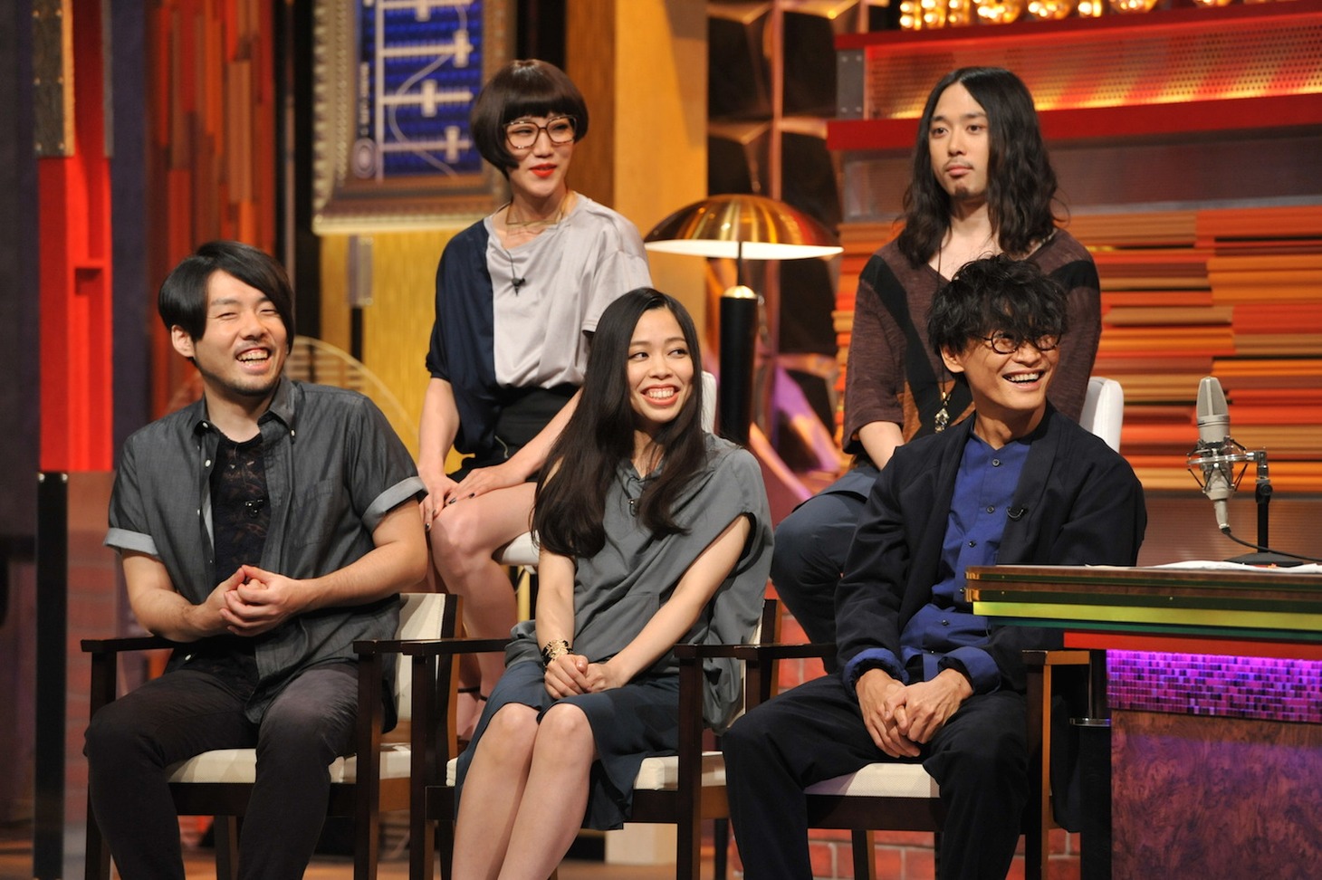 「LIVE MONSTER」でトークするサカナクション。(c)日本テレビ
