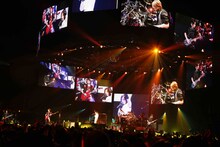 PIERROT「DICTATORS CIRCUS FINAL -I SAID『HELLO』-」の様子。