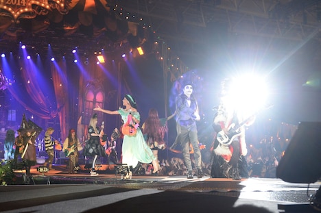 HALLOWEEN JUNKY ORCHESTRA（撮影：今元秀明、緒車寿一）