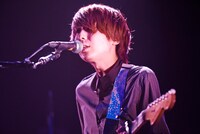 川谷絵音（Vo, G）（撮影：オノツトム）