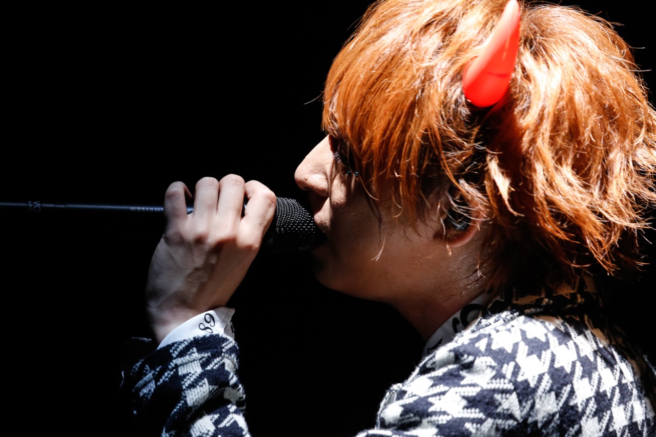 HIKARU.（Vo）（撮影：木村泰之）