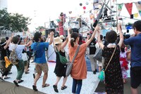 過去に開催された「フェスティバルFUKUSHIMA!@池袋西口公園」の模様。（撮影：菊地良助）