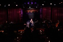 安倍なつみ「クラシカル・クロスオーバー SPECIAL LIVE」の様子。 (c)COTTON CLUB