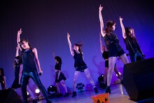 GEMによるライブの様子。