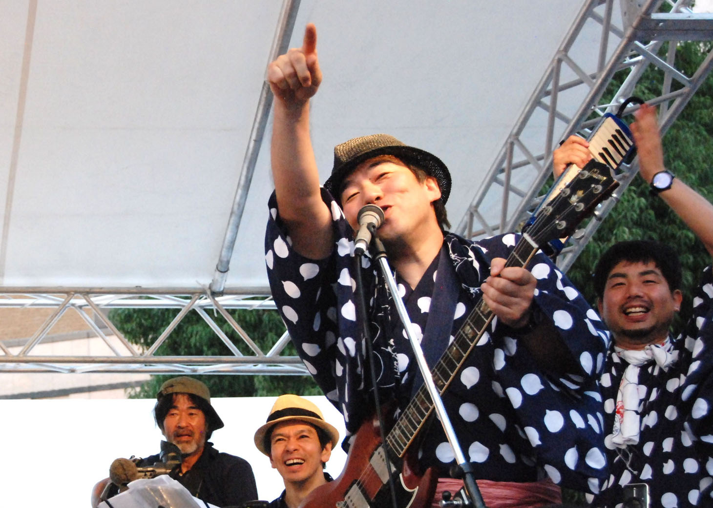 過去に開催された「フェスティバルFUKUSHIMA!@池袋西口公園」の模様。（撮影：菊地良助）