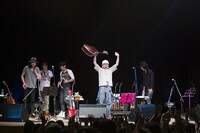 奥田民生「いきあたり股旅」道新ホール公演の様子。 （撮影：山本倫子）