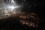 クリープハイプのライブの様子。（Photo by kohei suzuki）