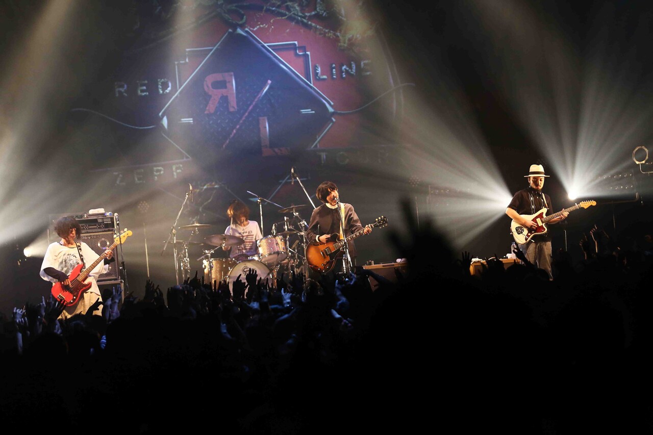 REDLINE名古屋、満員のZeppで異種格闘戦 - 音楽ナタリー