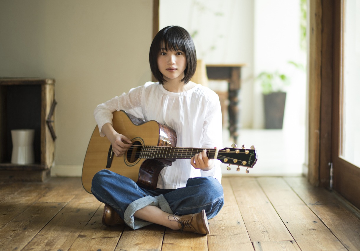 新山詩織