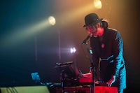 堀江博久（B, Key）