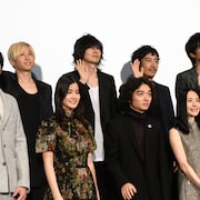 「寄生獣」染谷ら俳優陣とBUMPが舞台挨拶