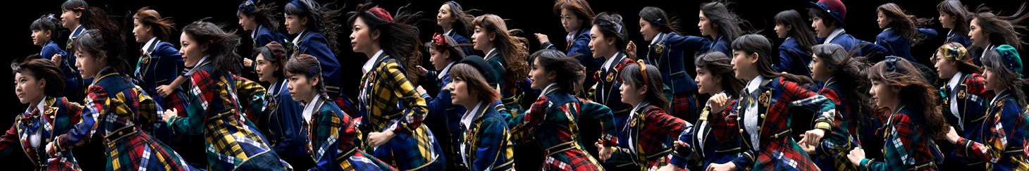AKB48「希望的リフレイン」Type-A初回限定盤ジャケットの見開き見本。