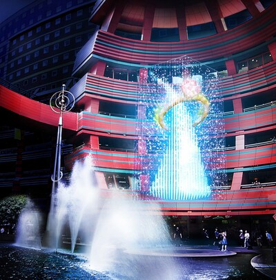 キャナルシティ博多「クリスタルツリー」イルミネーションショーのイメージ。