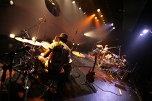 手前から庄村聡泰、ピエール中野、松下マサナオ。（撮影：西槇太一）