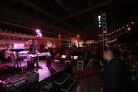 「HELLO HELLO（仮）」を演奏するYOSHIKI。