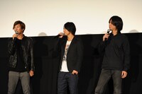 左から松田晋二、山田将司、岡峰光舟。