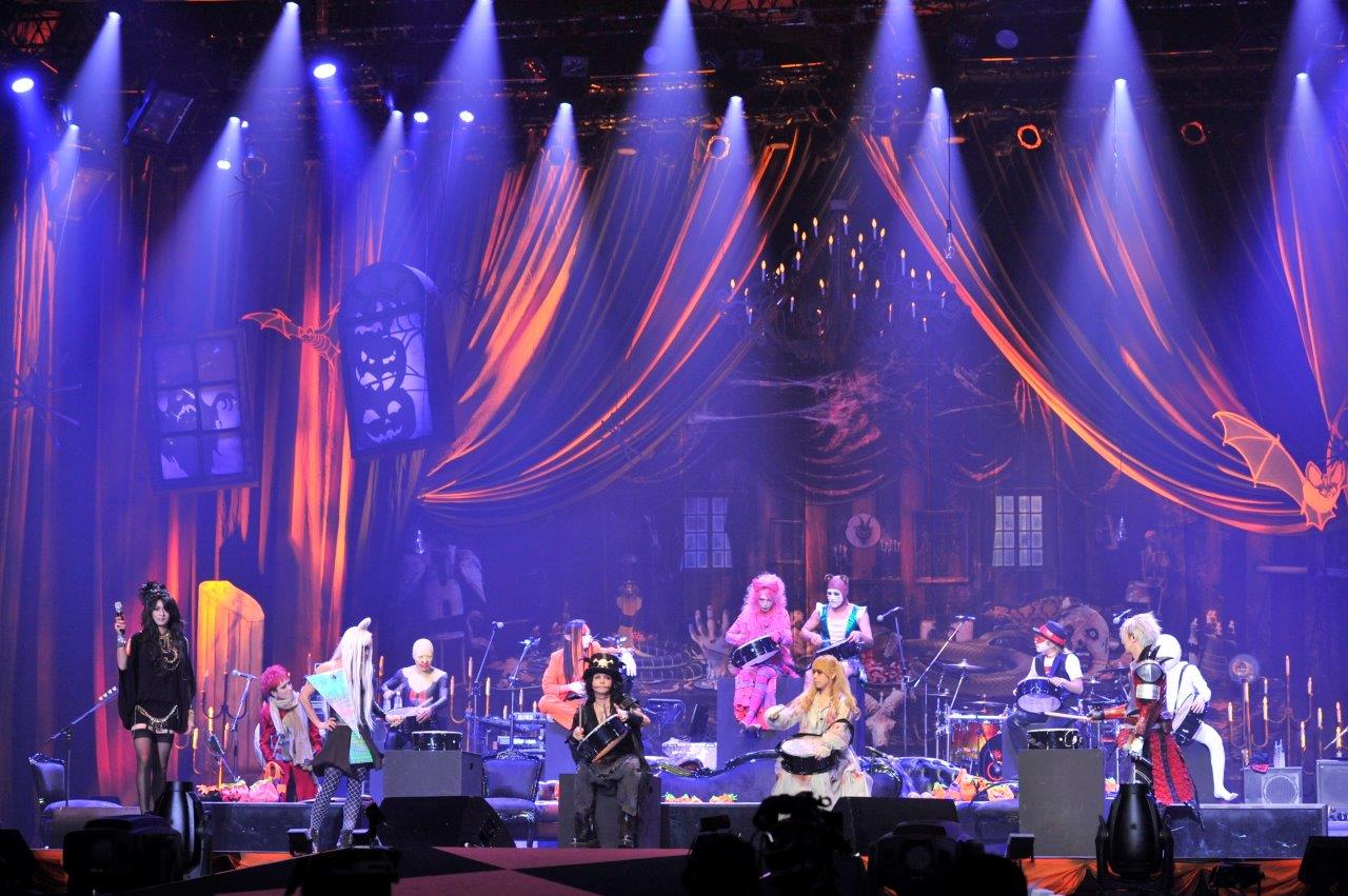 HALLOWEEN JUNKY ORCHESTRA（撮影：今元秀明、緒車寿一）