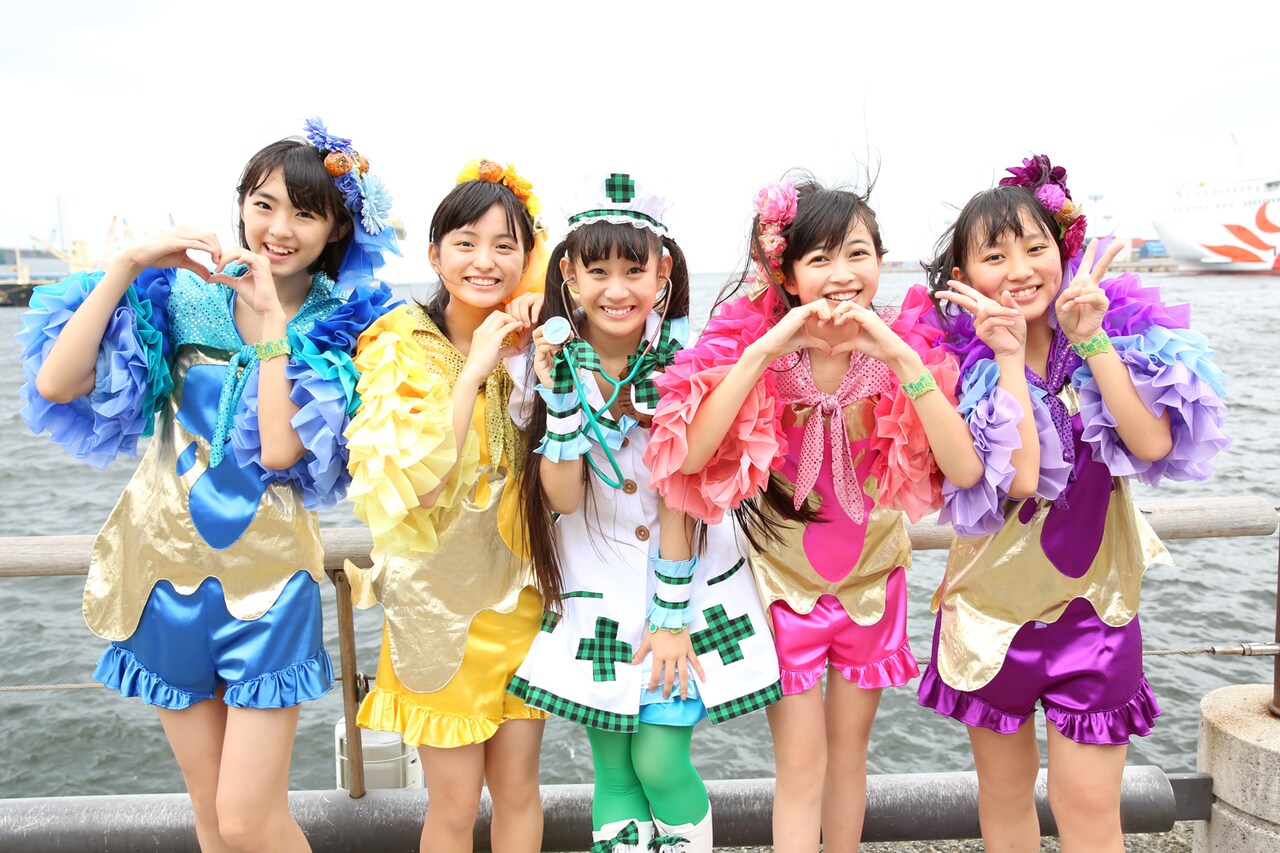 たこ虹れんれん生誕祭でメンバーと感謝の抱擁