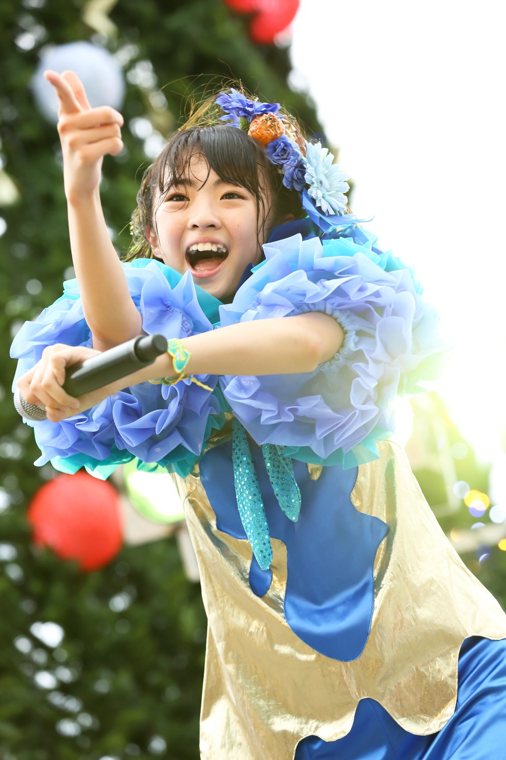春名真依