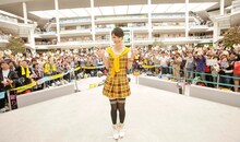 剛力彩芽「くやしいけど大事な人」発売記念イベントの様子。