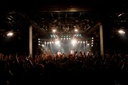 SPECIAL OTHERSの全国ツアー初日公演の様子。