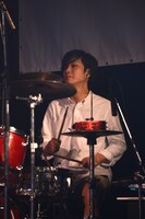 山下賢（Dr / Mop of Head、Alaska Jam）