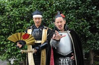 左から徳川家康、織田信長。