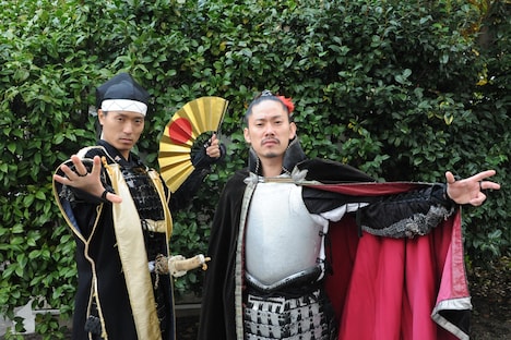 左から徳川家康、織田信長。