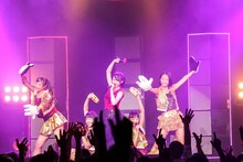 東京パフォーマンスドール 「東京パフォーマンスドール ZEPP TOUR 2014秋 ～DANCE SUMMIT”1×0”ver2.0～」大阪・Zepp Namba公演の様子。