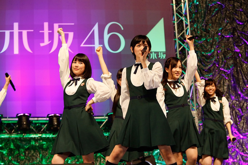 左から生田絵梨花、生駒里奈、星野みなみ。