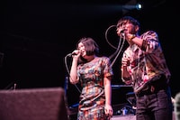 左からmomo、あきお。（撮影：渡辺裕樹）