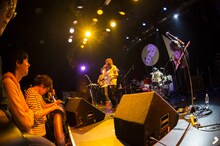 「ネトカノリリパ」でのShiggy Jr.のライブの様子。（撮影：渡辺裕樹）