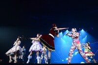 私立恵比寿中学 東西大学芸会2014「エビ中のおもちゃビッグガレージ」横浜アリーナ公演の様子。