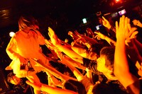 後藤まりこ「お前ら全部りなくすです」11月2日昼公演（ストロングスタイル）の様子。（撮影：朝岡英輔）