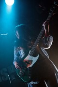 彩(B / WHITE ASH)(撮影:柴田恵理)