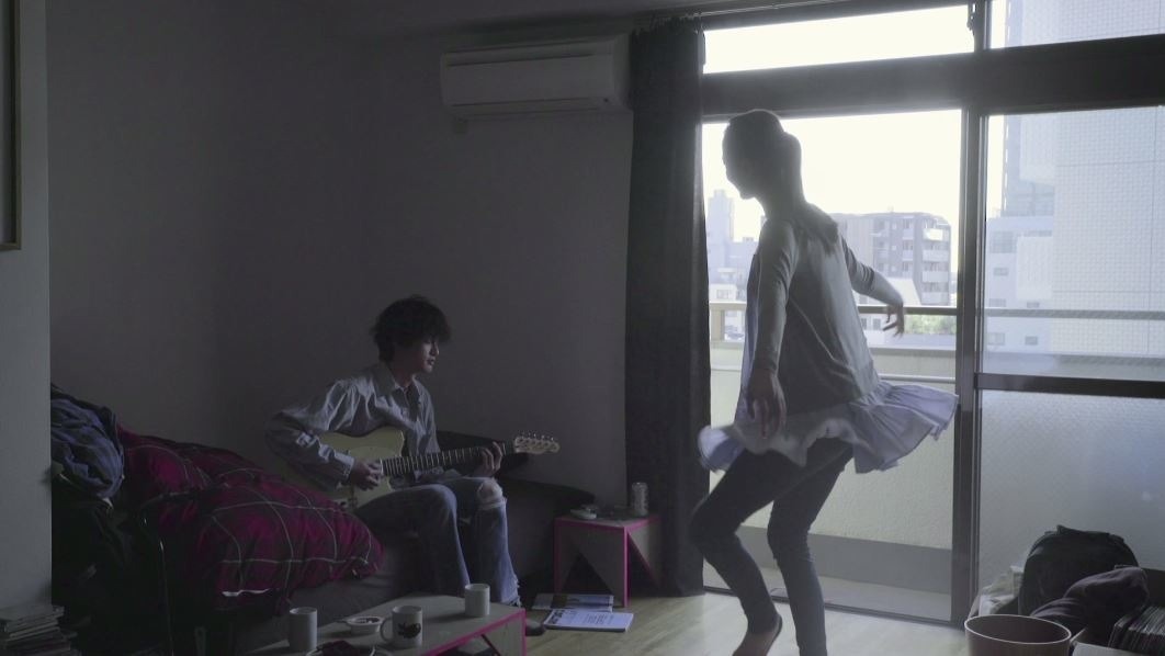 READ ALOUD「君の声を思い出す」PVのワンシーン。