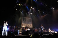 「『Great Studio Live at BUDOKAN』～バラスーシな奴らがやって来るヤァ!ヤァ!ヤァ!～」の様子。 （撮影：冨田望）