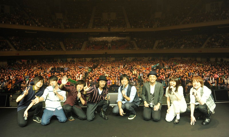 「『Great Studio Live at BUDOKAN』～バラスーシな奴らがやって来るヤァ!ヤァ!ヤァ!～」の様子。 （撮影：冨田望）