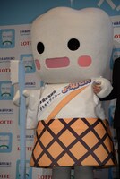 「ベストスマイル・オブ・ザ・イヤー2014」授賞式の応援に駆けつけたよ坊さん。