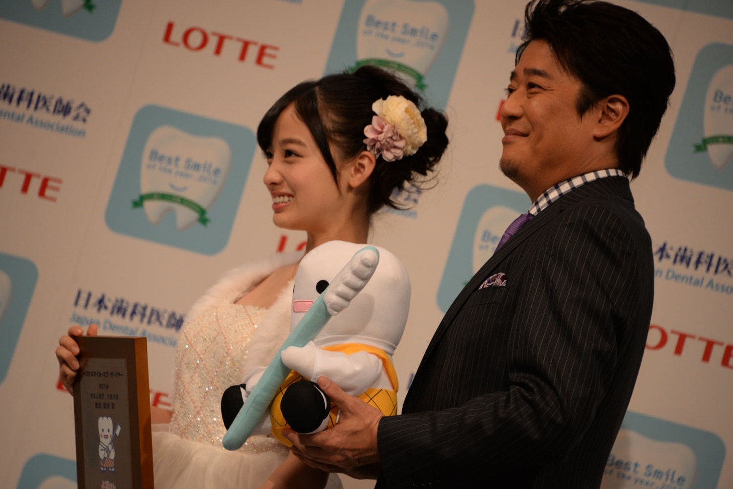 橋本環奈と坂上忍。