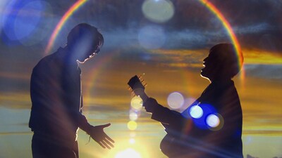 コブクロ「Twilight」ビデオクリップのワンシーン。