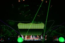 「私立恵比寿中学 東西大学芸会2014『エビ中のおもちゃビッグガレージ』」神戸ワールド記念ホール公演の様子。