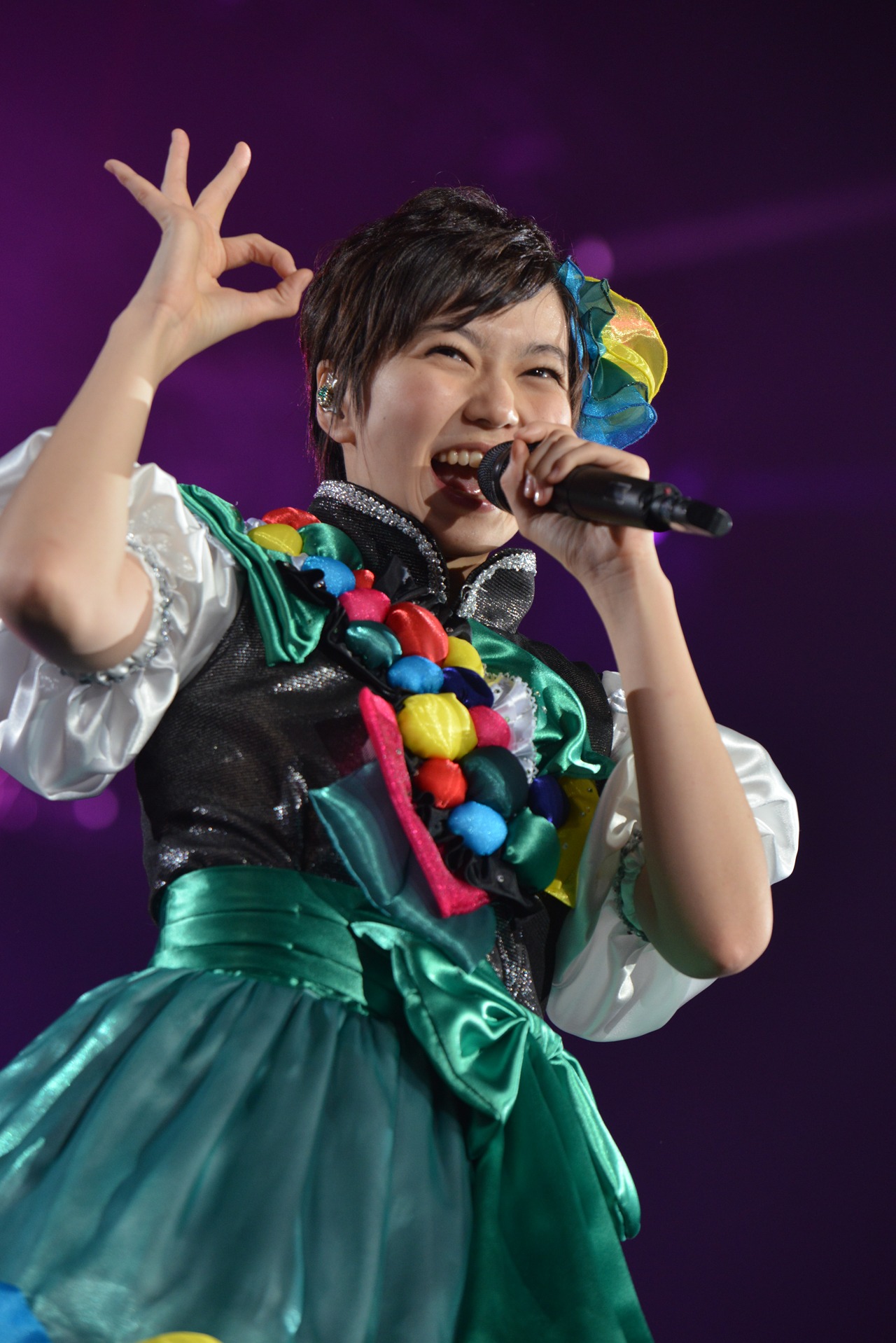 安本彩花